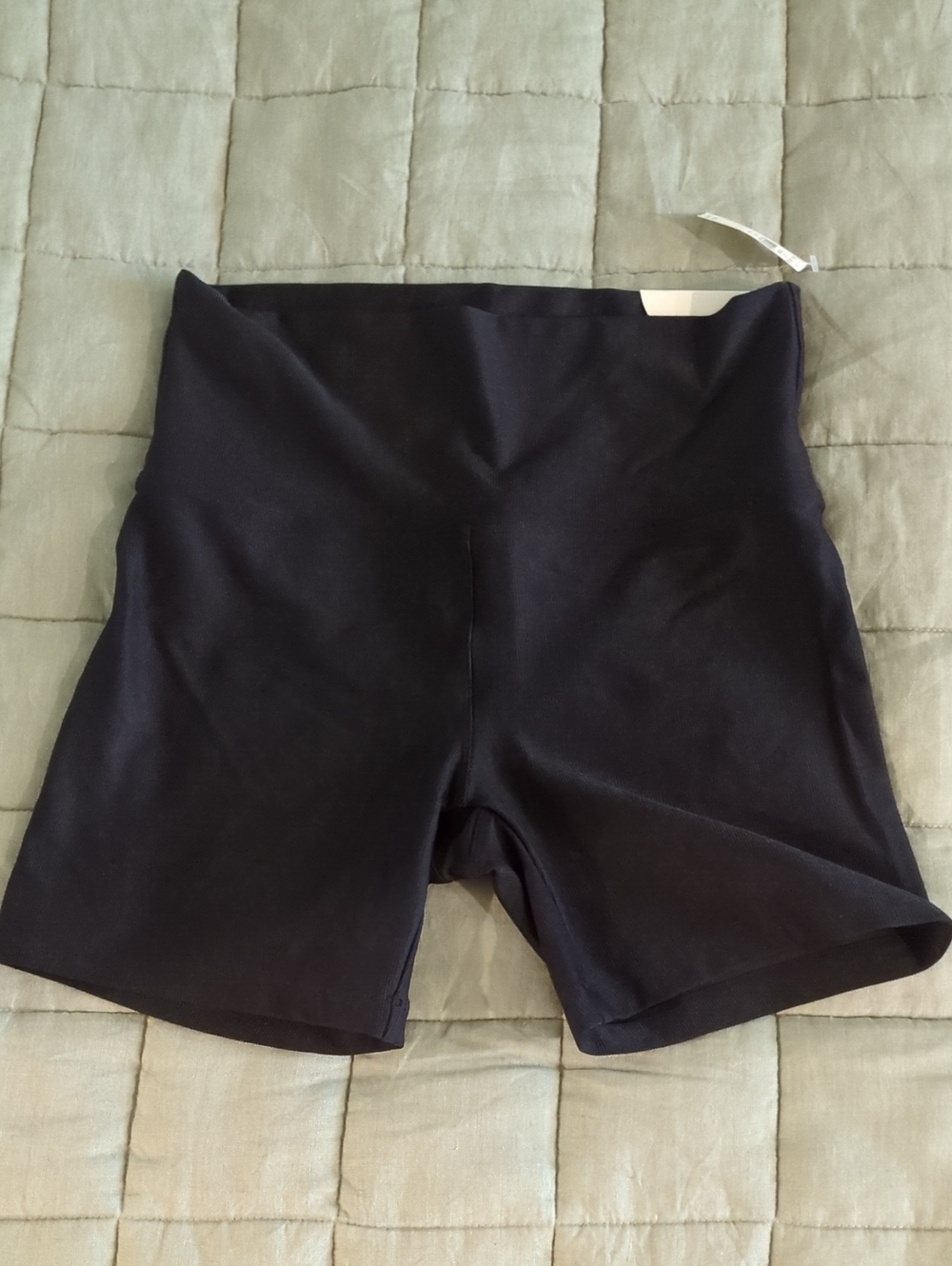 NWT Offline by Aerie Rise N Shine Ribbed 5" Bike Short